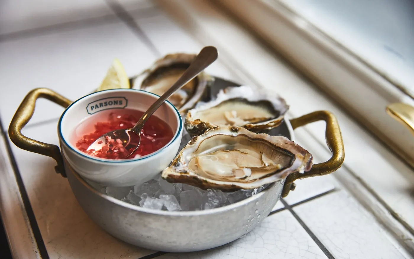 Parsons restaurant oysters, seafood dining, Covent Garden London