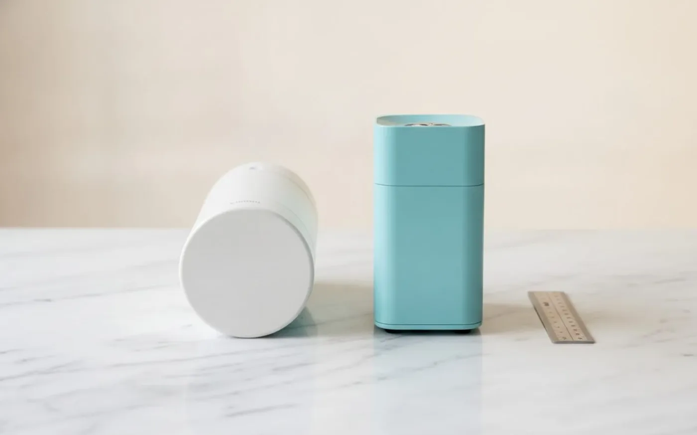 Niche Zero vs Eureka Mignon Specialita side-by-side showing countertop footprint comparison