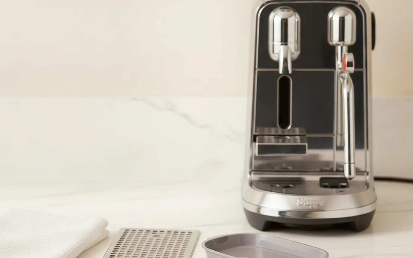 Cleaning and maintaining the Creatista pod machine